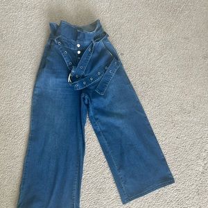 Capri bell bottom jeans with belt